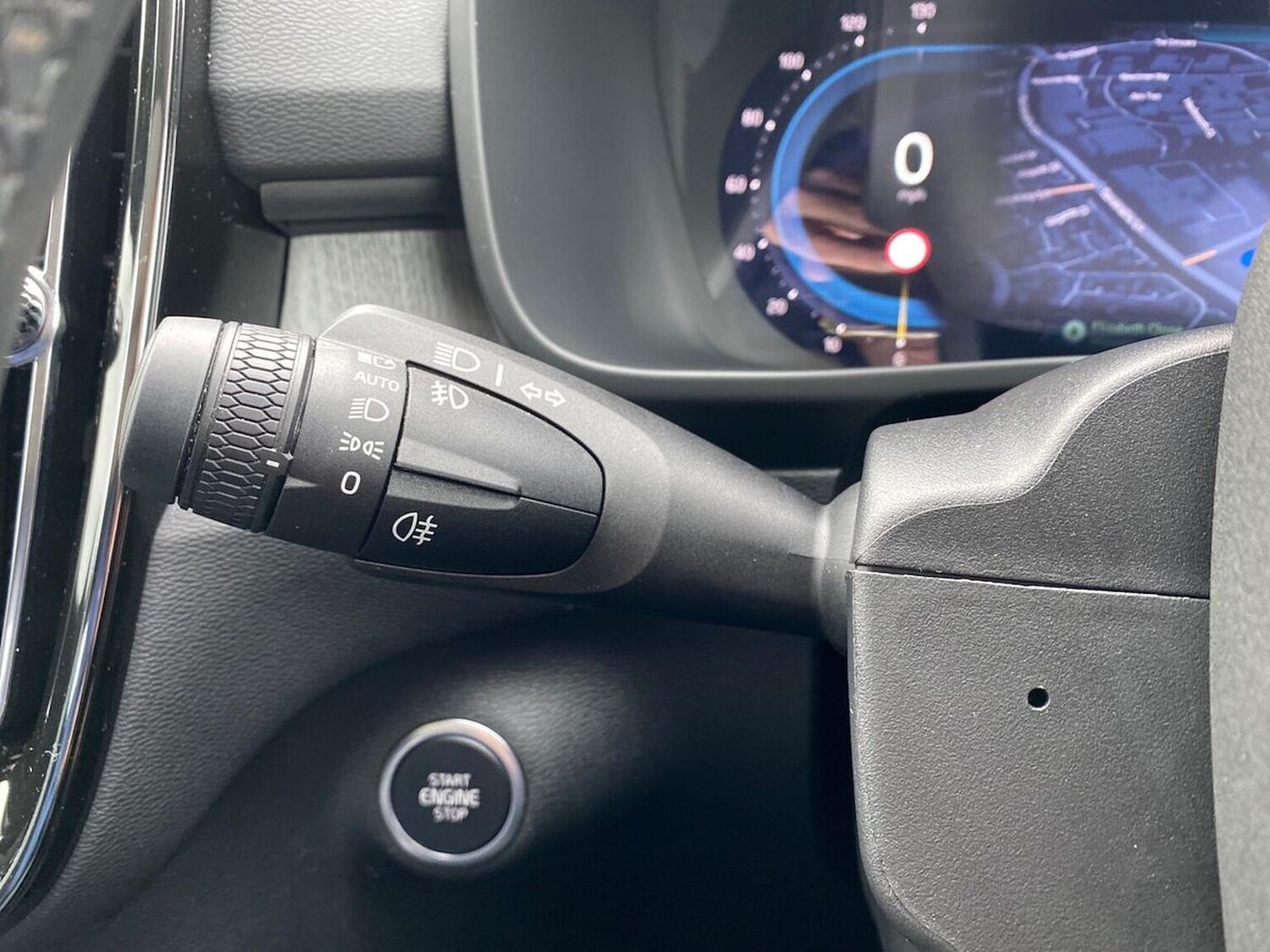 Used Volvo XC40 2024 for sale - 76207469: Photo 29