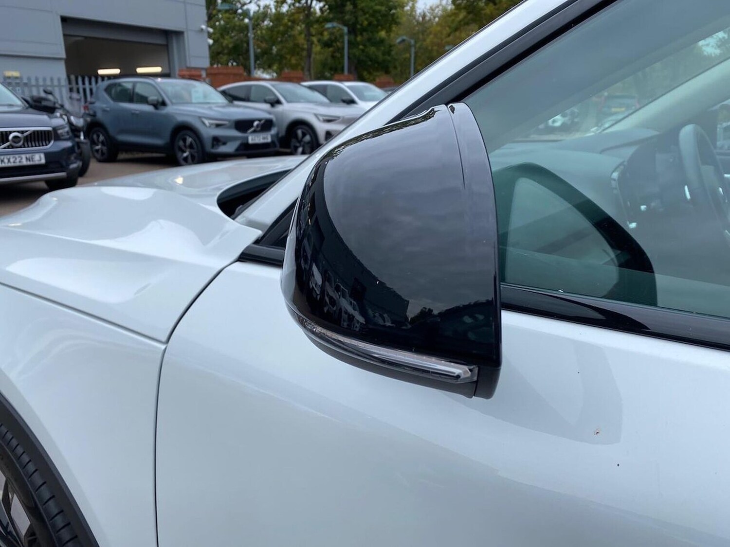 Used Volvo XC40 2024 for sale - 76207469: Photo 38