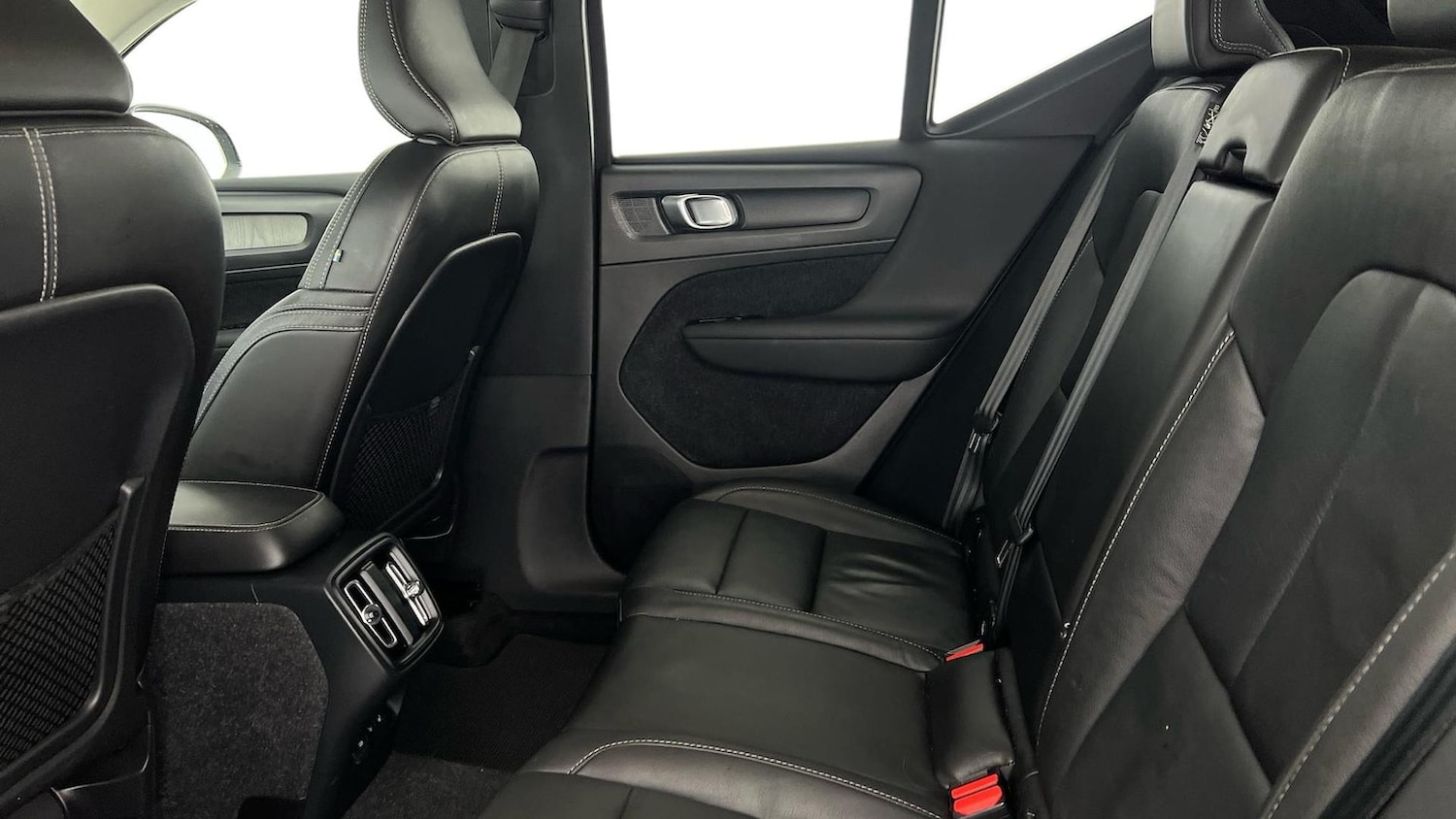 Used Volvo XC40 2020 for sale - 76725924: Photo 9