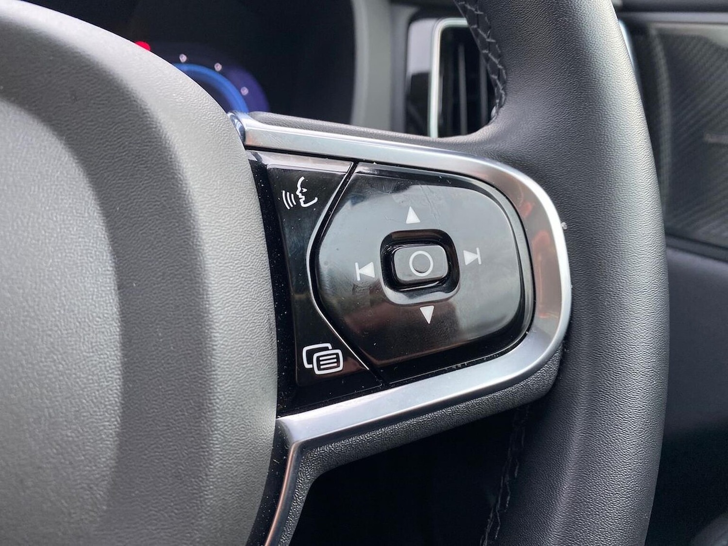 Used Volvo XC60 2022 for sale - 76974569: Photo 26