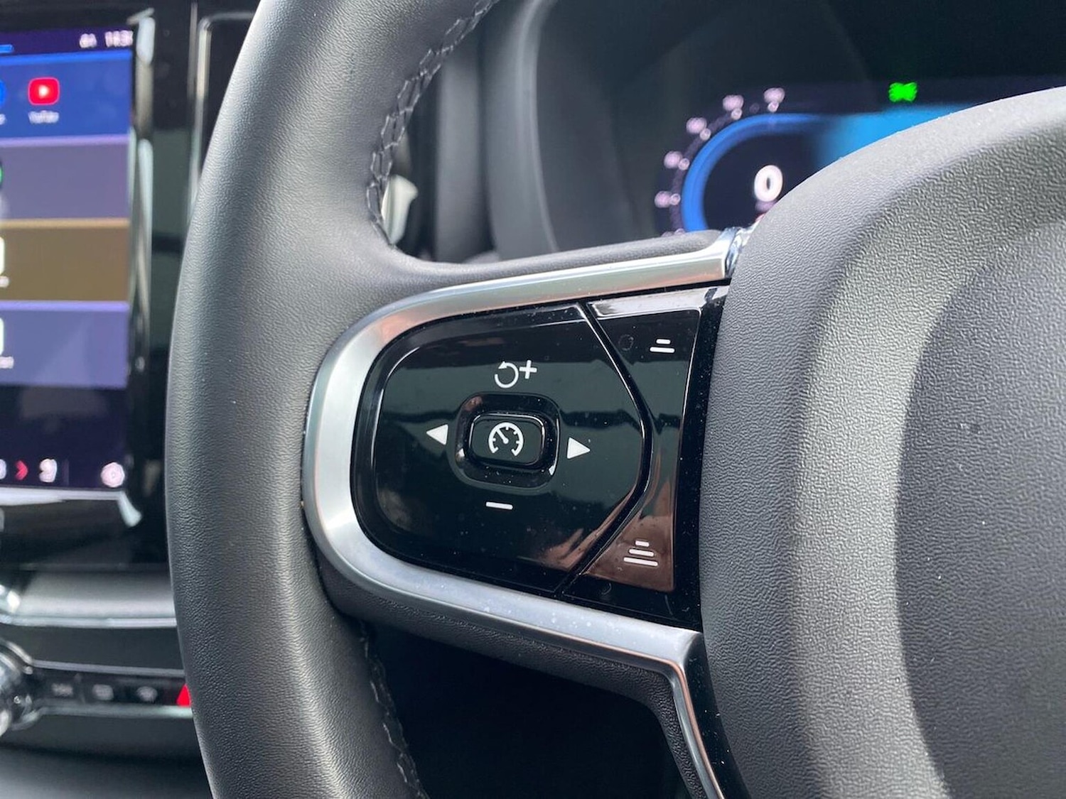 Used Volvo XC60 2022 for sale - 76974569: Photo 27