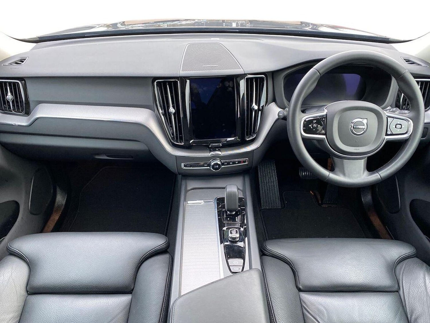 Used Volvo XC60 2022 for sale - 76974569: Photo 8