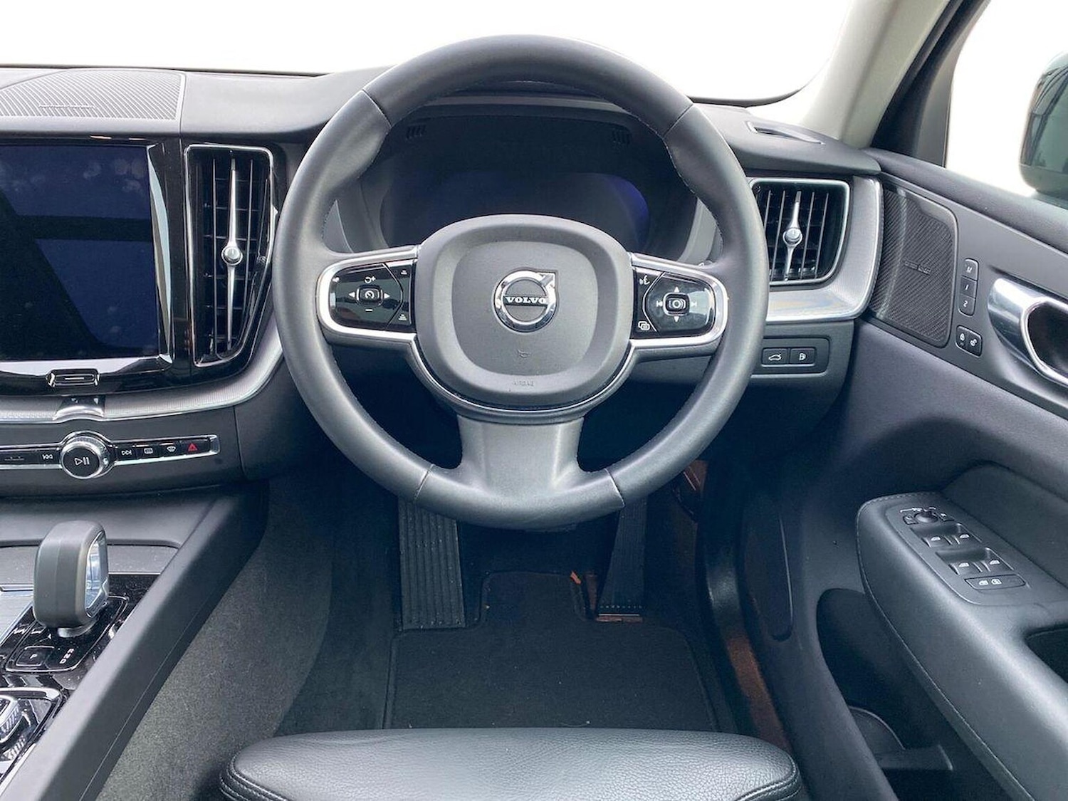 Used Volvo XC60 2022 for sale - 76974569: Photo 9