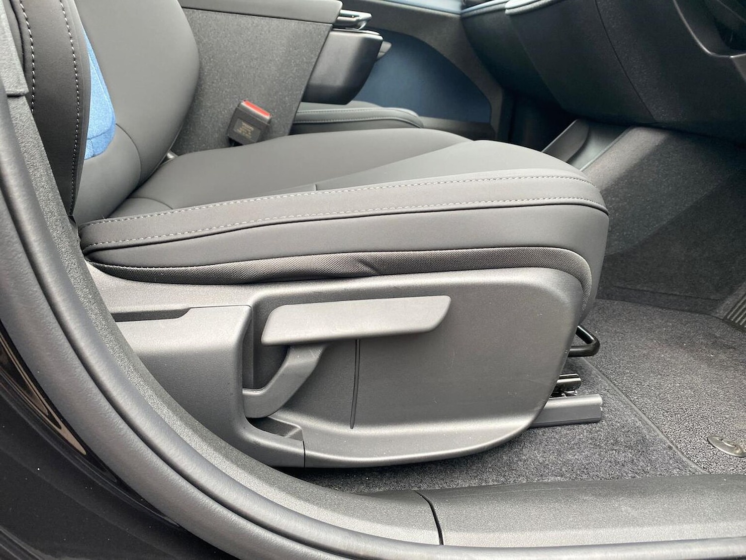 Used Volvo EX30 2025 for sale - 77487490: Photo 30