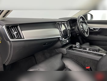 Used Volvo V90 2021 for sale - 75956484: Photo