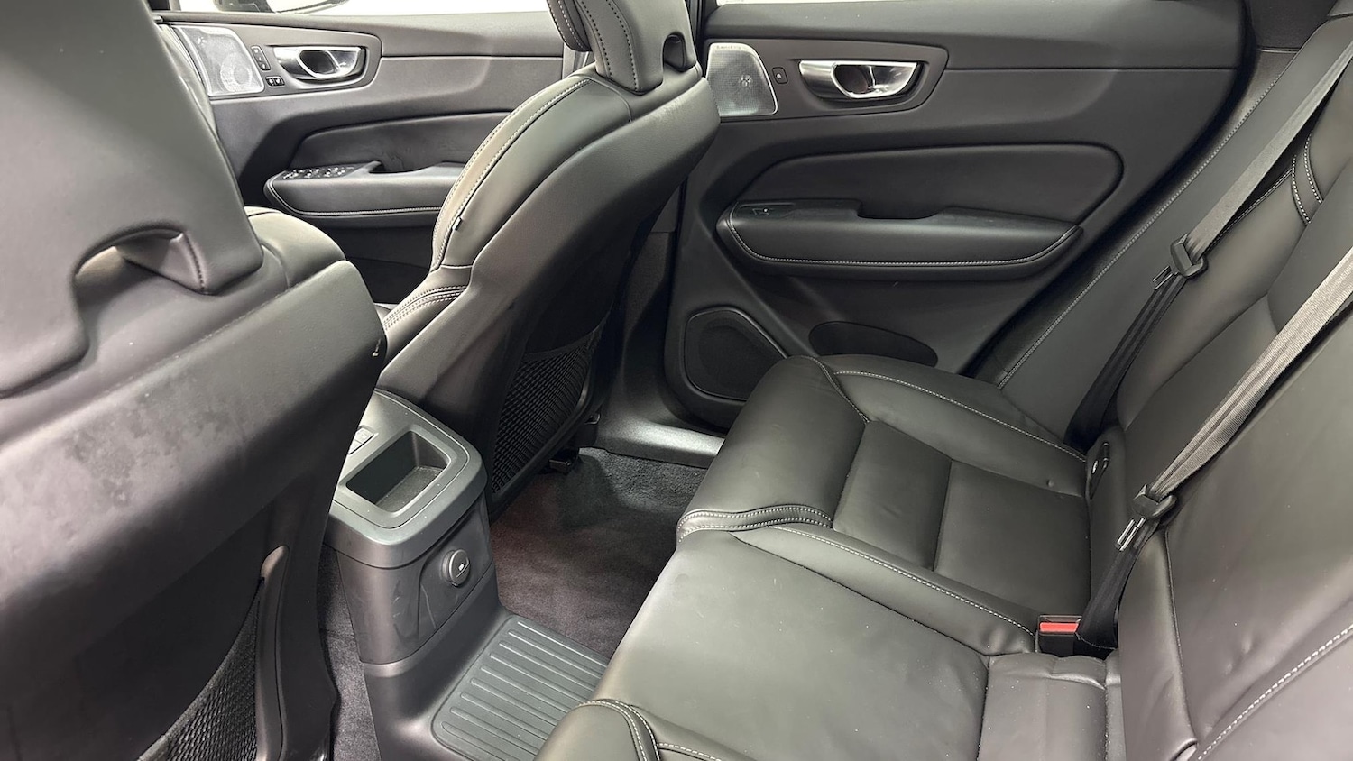 Used Volvo XC60 2025 for sale - 76439812: Photo 10