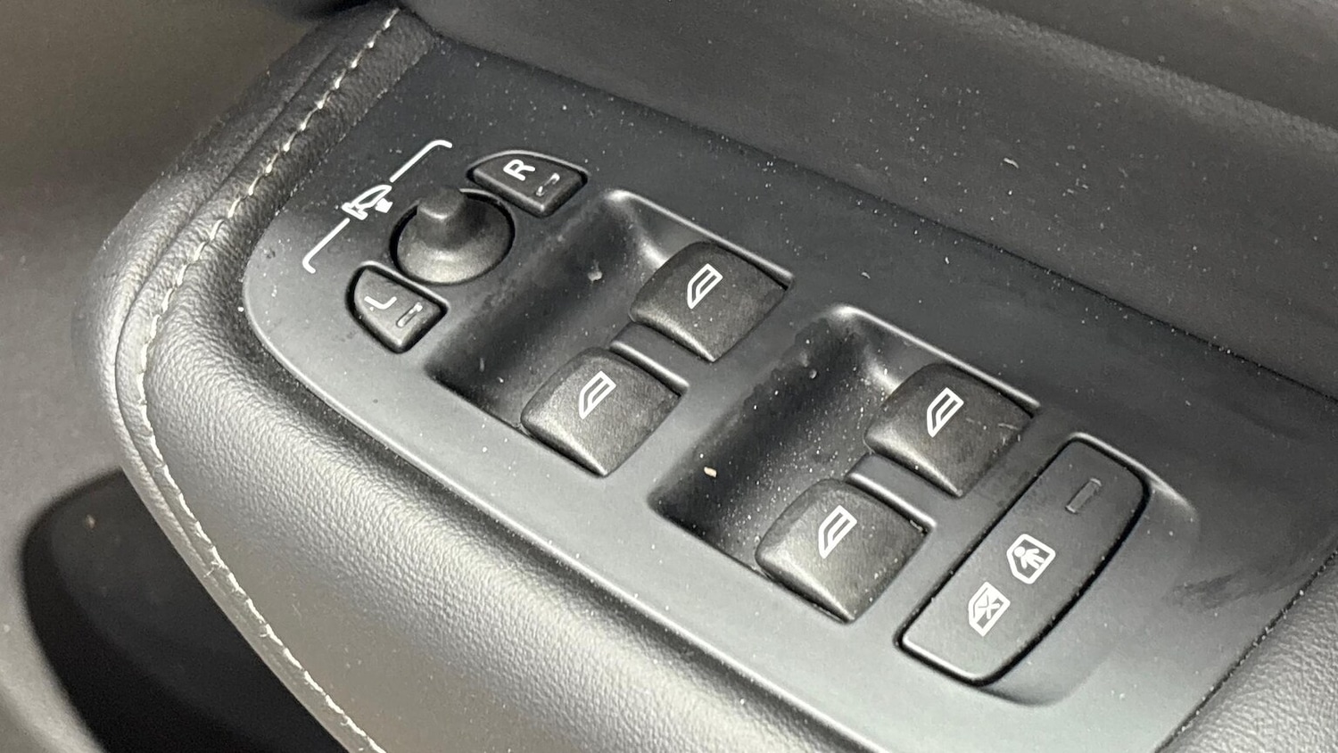 Used Volvo XC60 2025 for sale - 76439812: Photo 18