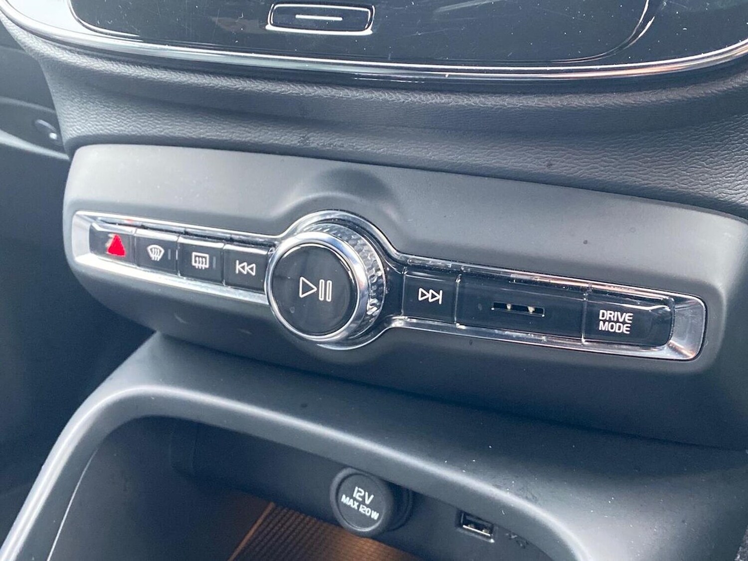 Used Volvo XC40 2020 for sale - 76497350: Photo 14