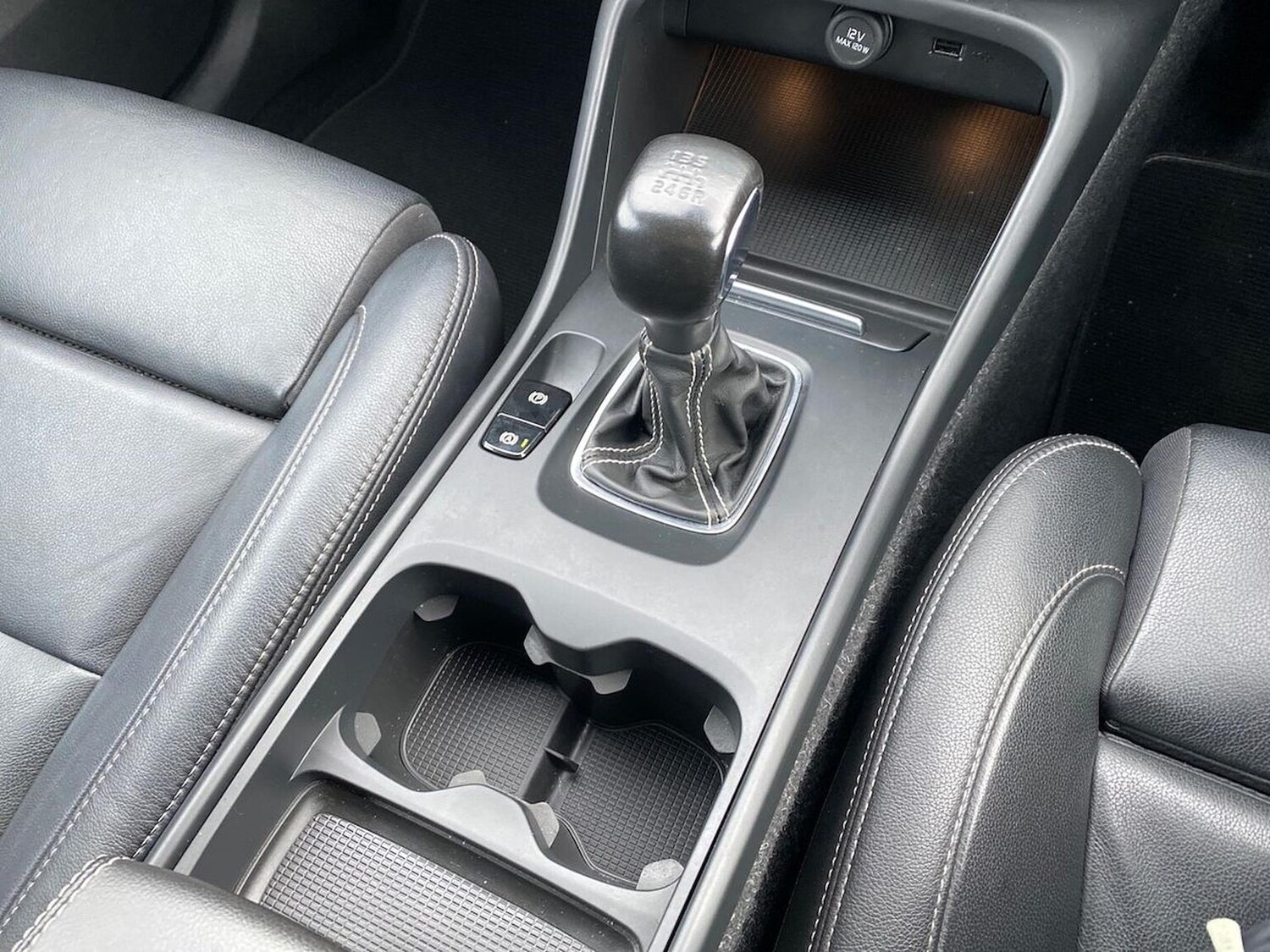 Used Volvo XC40 2020 for sale - 76497350: Photo 15