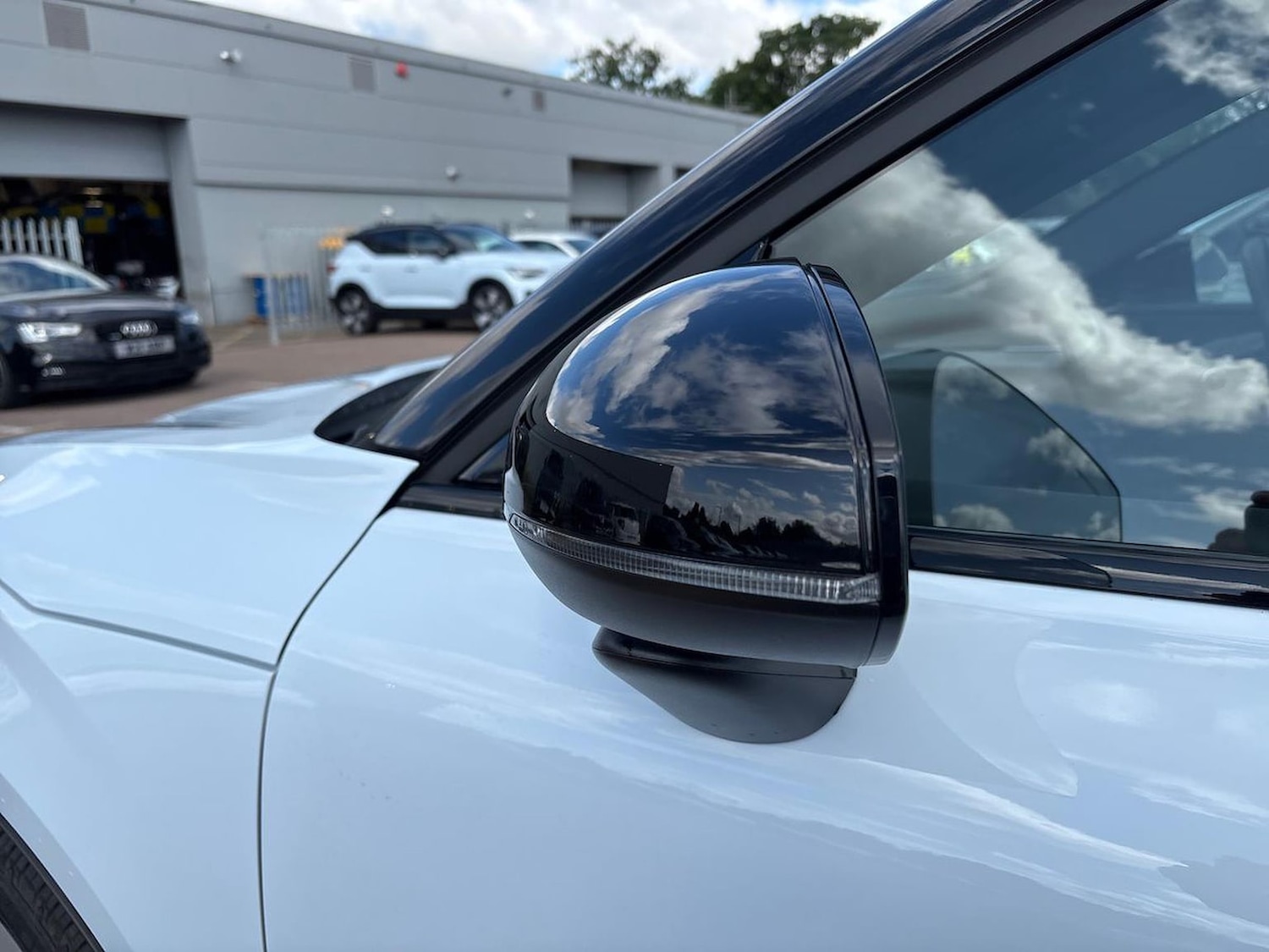 Used Volvo EX30 2025 for sale - 76497358: Photo 40