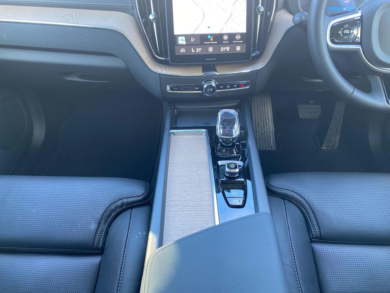 Used Volvo XC60 2025 for sale - 77548370: Photo 13