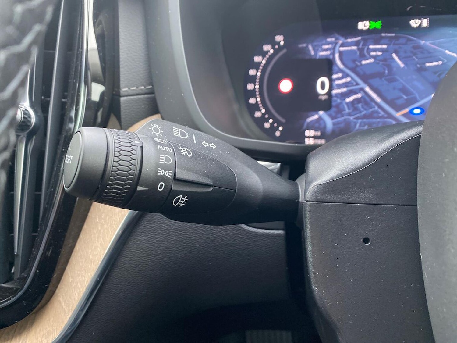 Used Volvo XC60 2025 for sale - 77548370: Photo 29