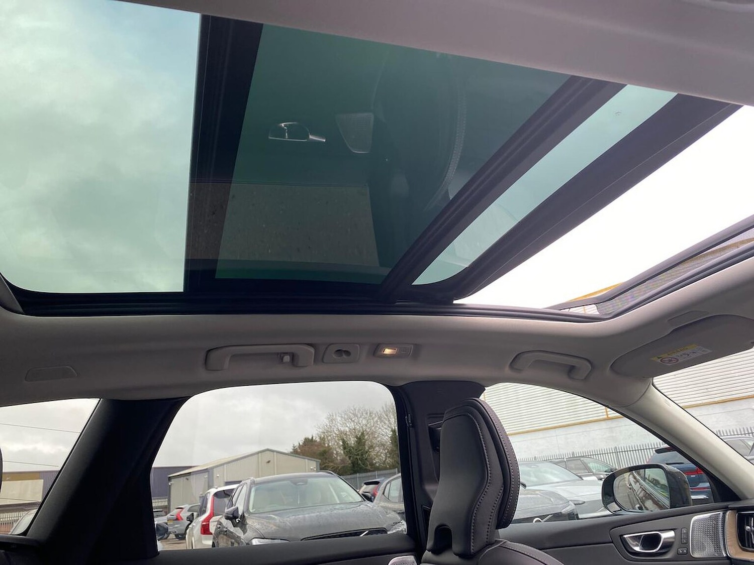 Used Volvo XC60 2025 for sale - 77548370: Photo 32