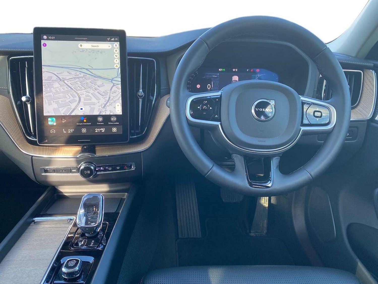 Used Volvo XC60 2025 for sale - 77548370: Photo 9