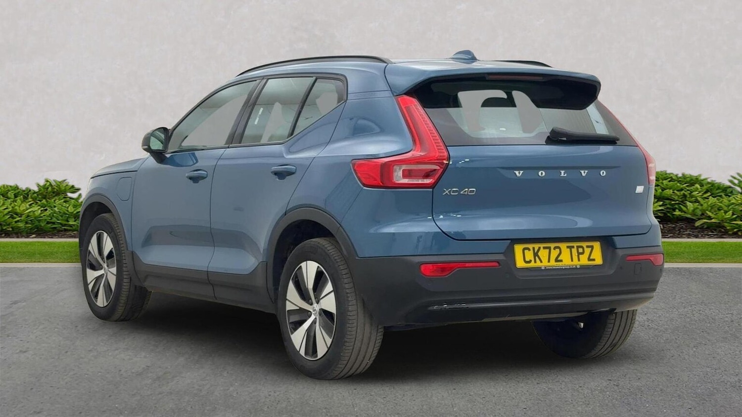 Used Volvo XC40 2022 for sale - 76605554: Photo 2