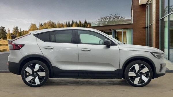 Used Volvo C40 2023 for sale - 76236966: Photo 2