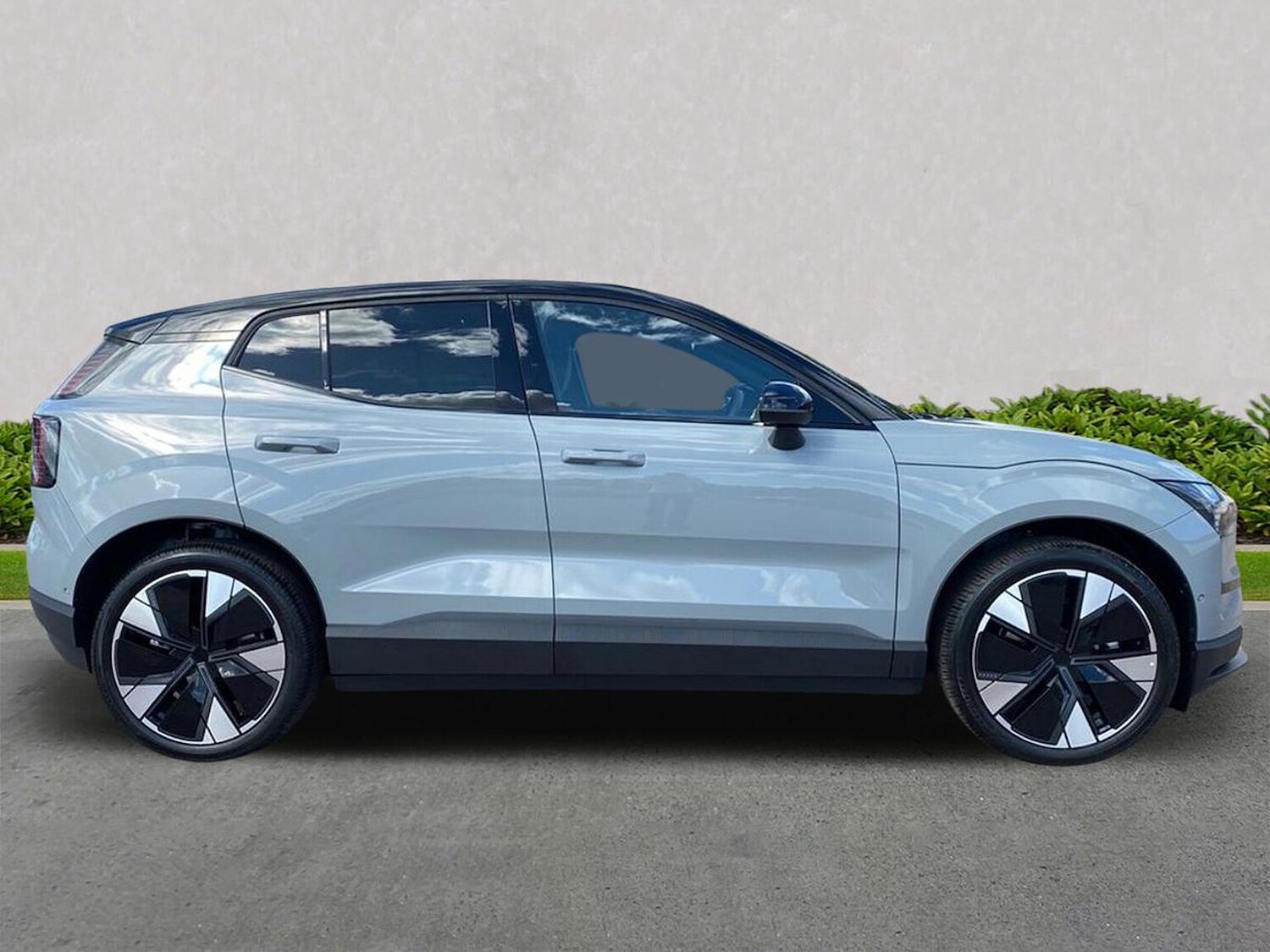 Used Volvo EX30 2025 for sale - 76181436: Photo 3