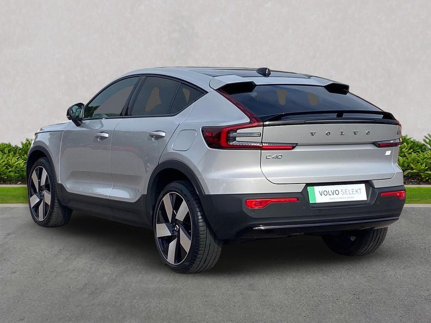 Used Volvo C40 2023 for sale - 76570962: Photo 2