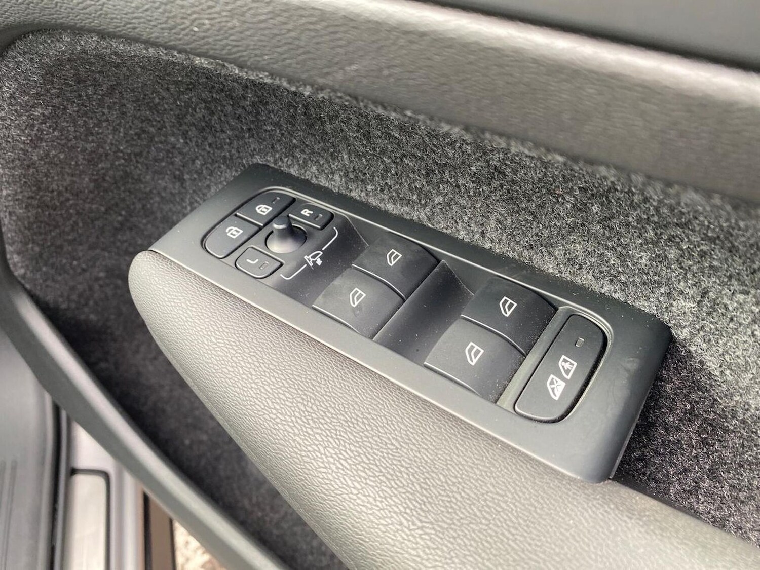 Used Volvo C40 2023 for sale - 76570962: Photo 21