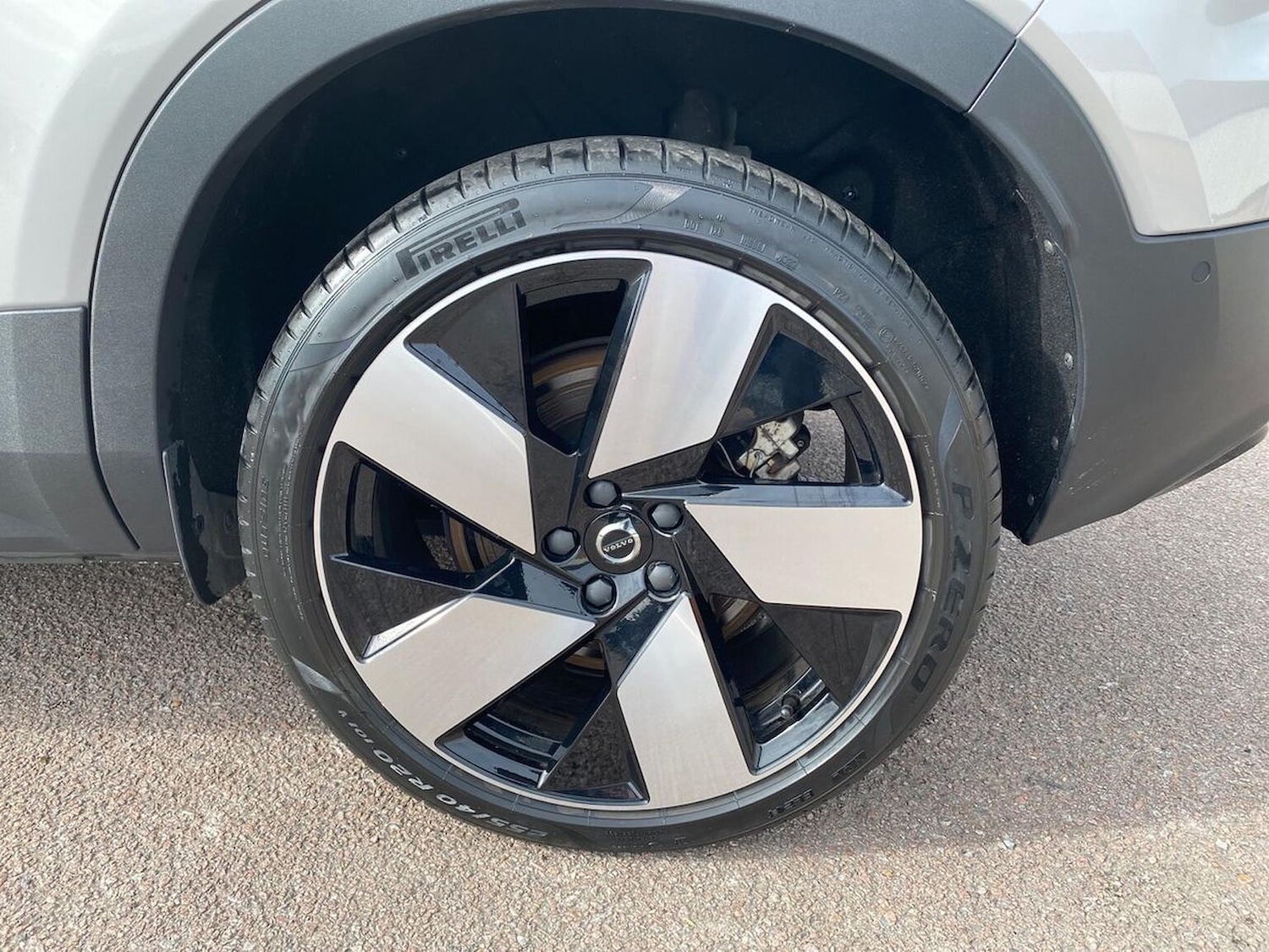 Used Volvo C40 2023 for sale - 76570962: Photo 6