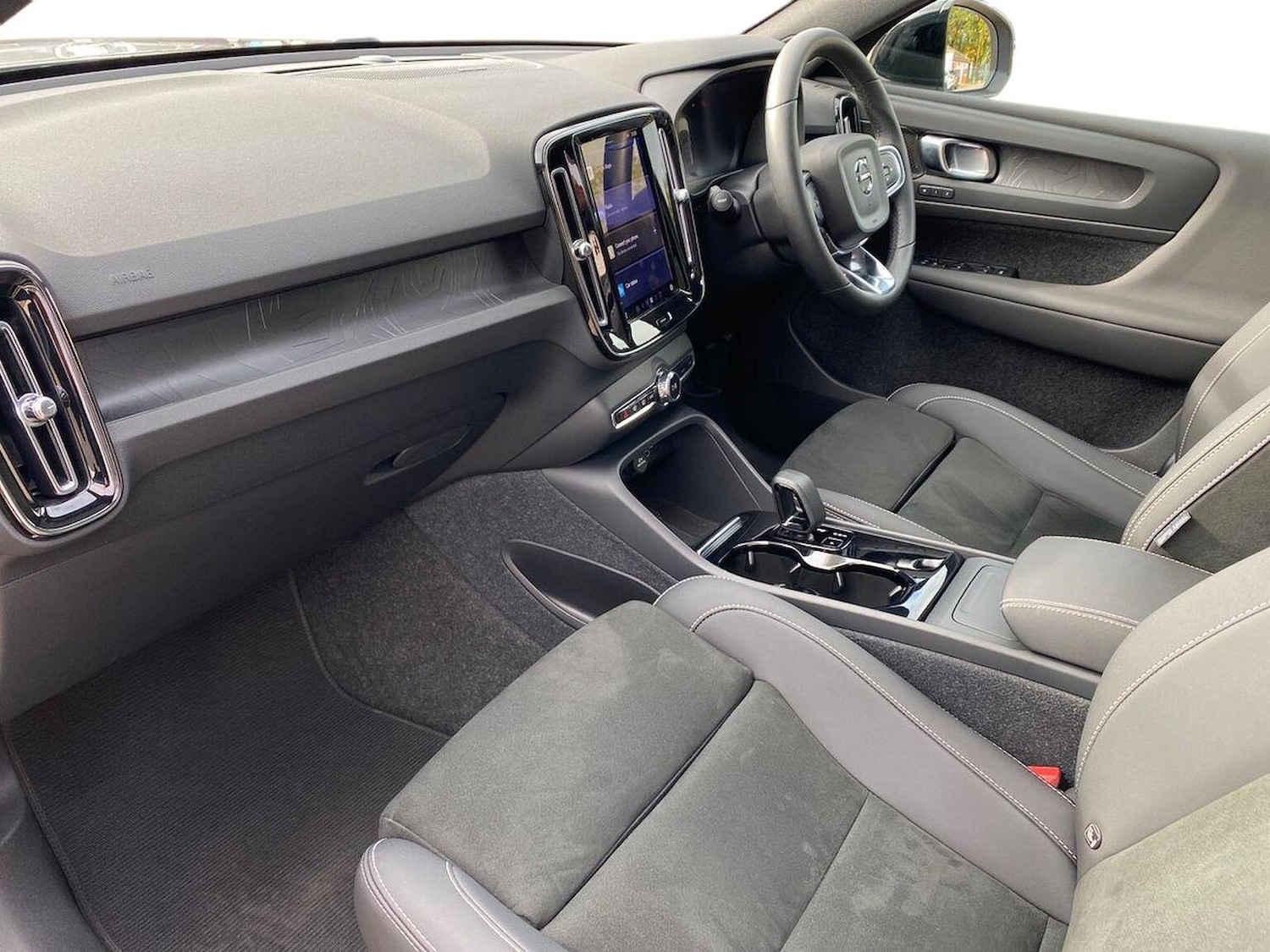 Used Volvo C40 2023 for sale - 76570962: Photo 7