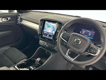 Used Volvo XC40 2025 for sale - 79380140: Photo