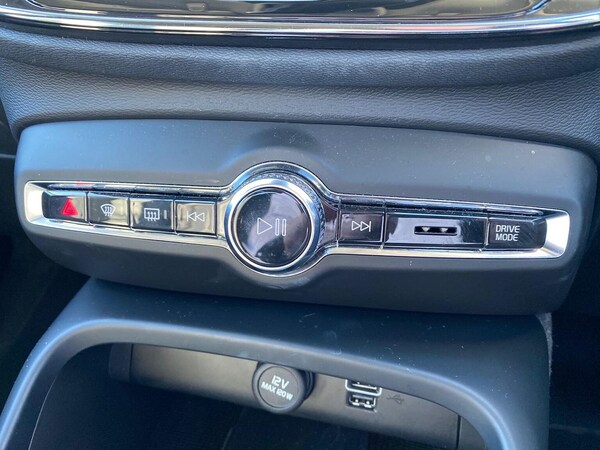 Used Volvo XC40 2021 for sale - 76187187: Photo 22