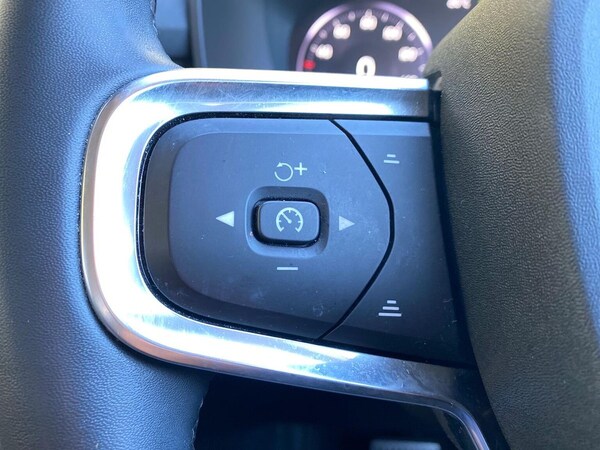 Used Volvo XC40 2021 for sale - 76187187: Photo 27