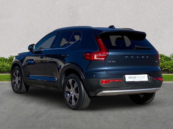 Used Volvo XC40 2021 for sale - 76187187: Photo 2