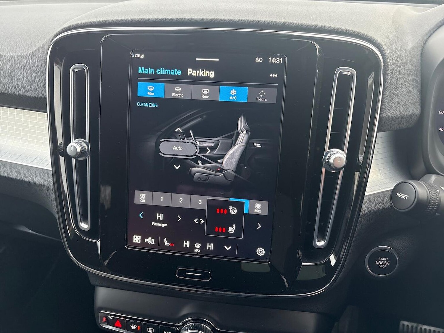 Used Volvo XC40 2022 for sale - 76974575: Photo 12