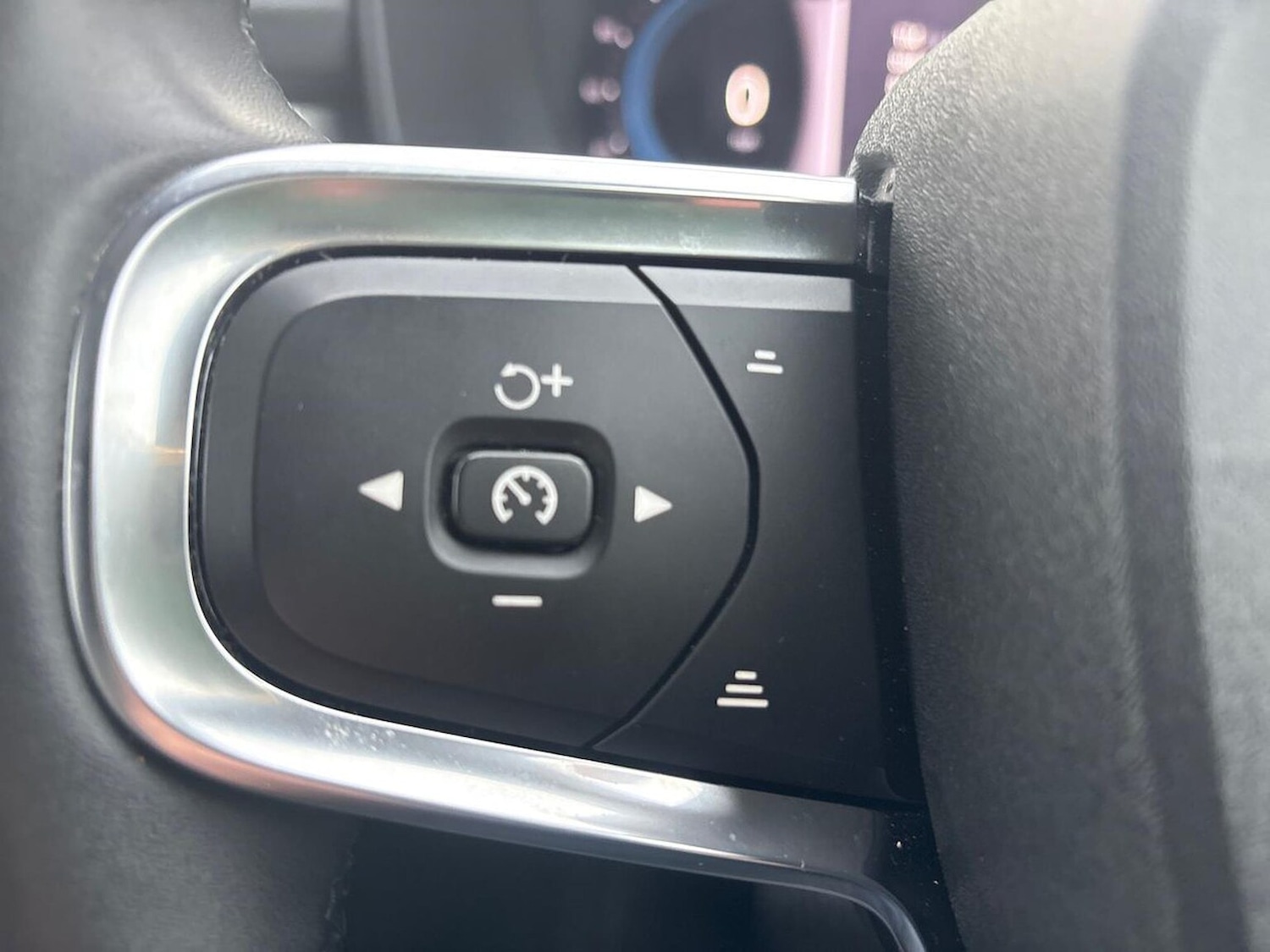 Used Volvo XC40 2022 for sale - 76974575: Photo 27