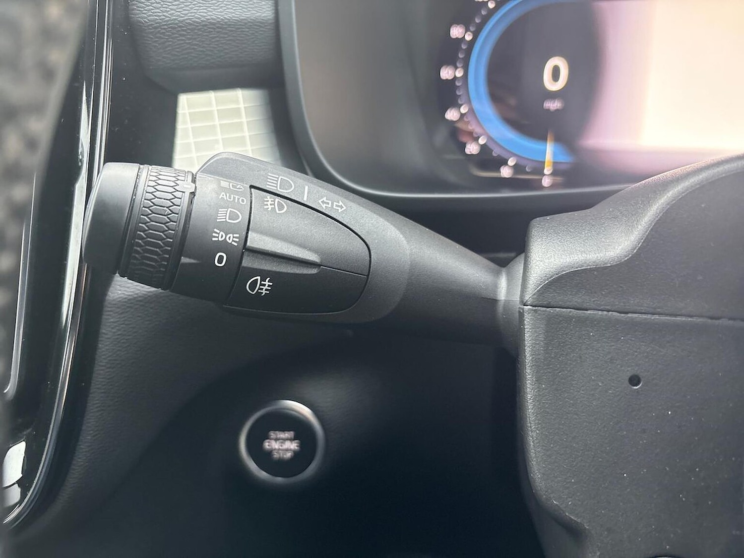 Used Volvo XC40 2022 for sale - 76974575: Photo 29