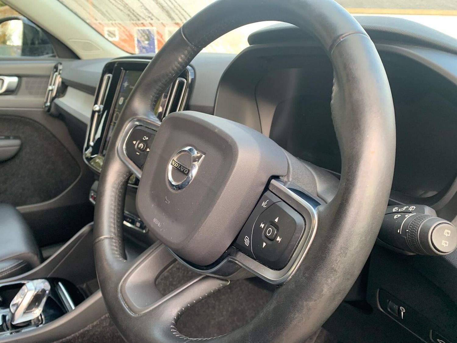 Used Volvo XC40 2020 for sale - 76906372: Photo 24