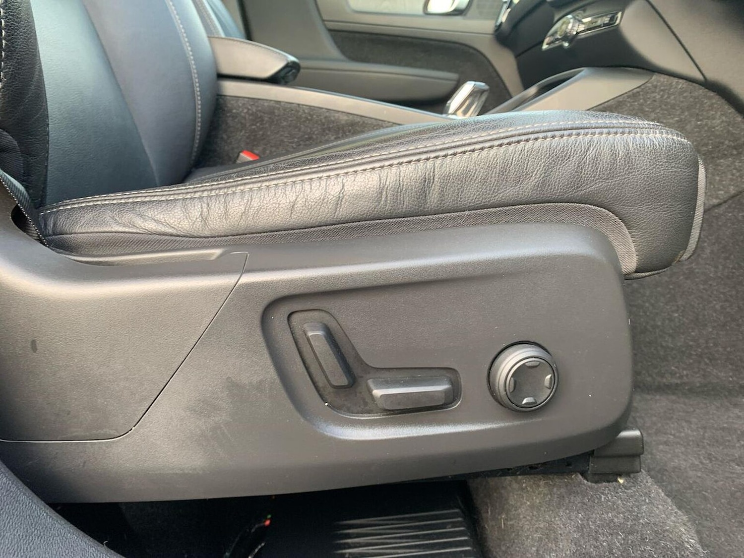 Used Volvo XC40 2020 for sale - 76906372: Photo 25