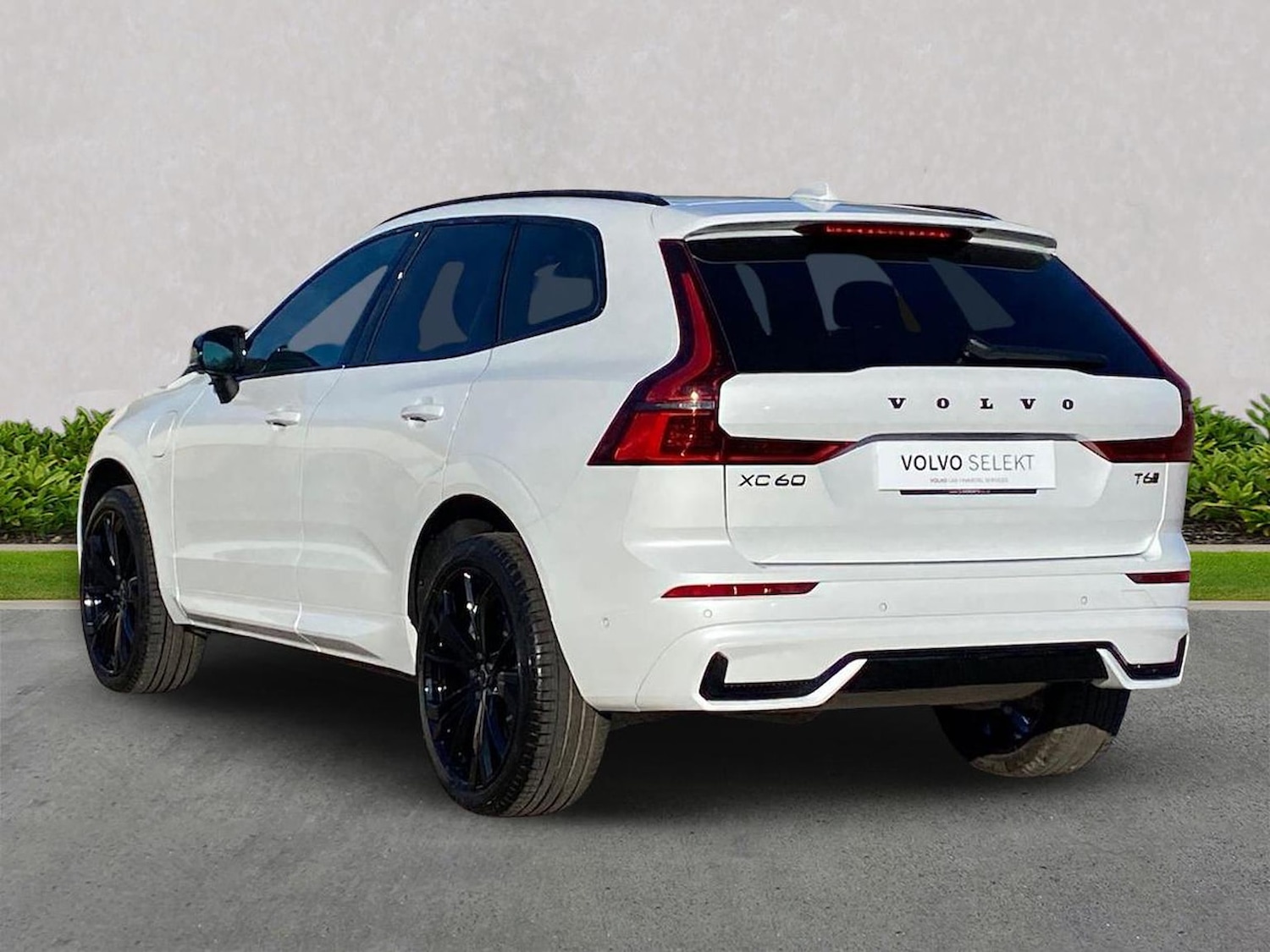 Used Volvo XC60 2026 for sale - 78194154: Photo 2