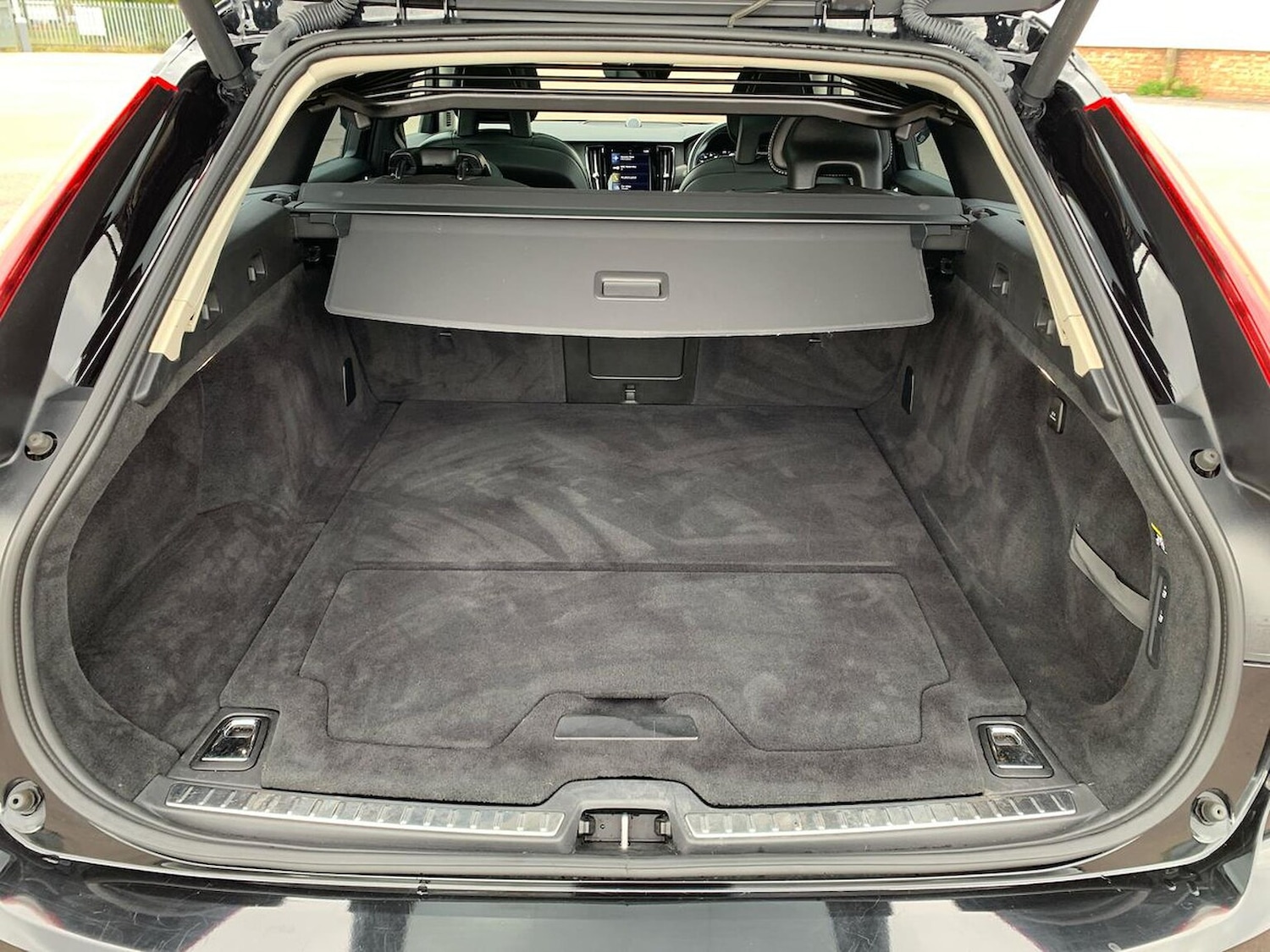 Used Volvo V90 2017 for sale - 76736655: Photo 17