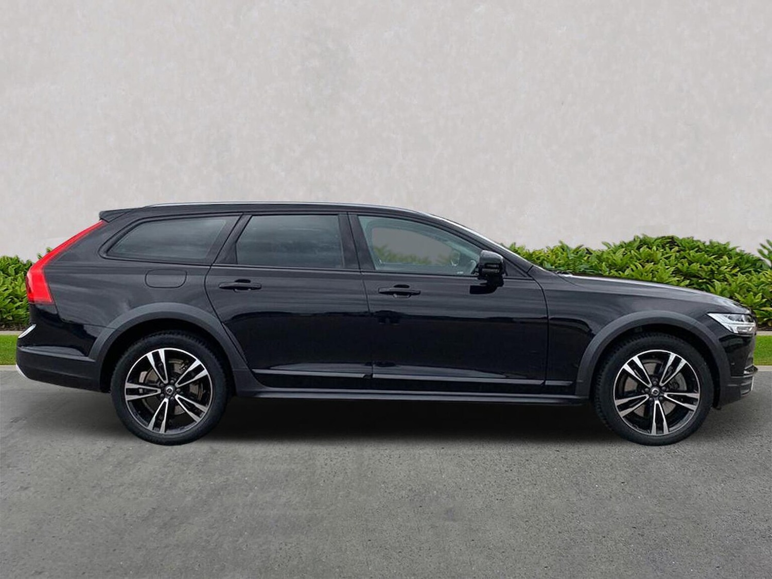 Used Volvo V90 2017 for sale - 76736655: Photo 3