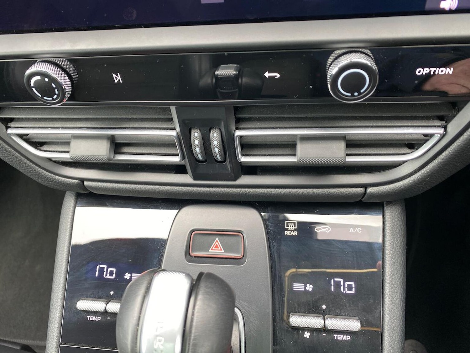 Used Porsche Macan 2022 for sale - 78193908: Photo 22