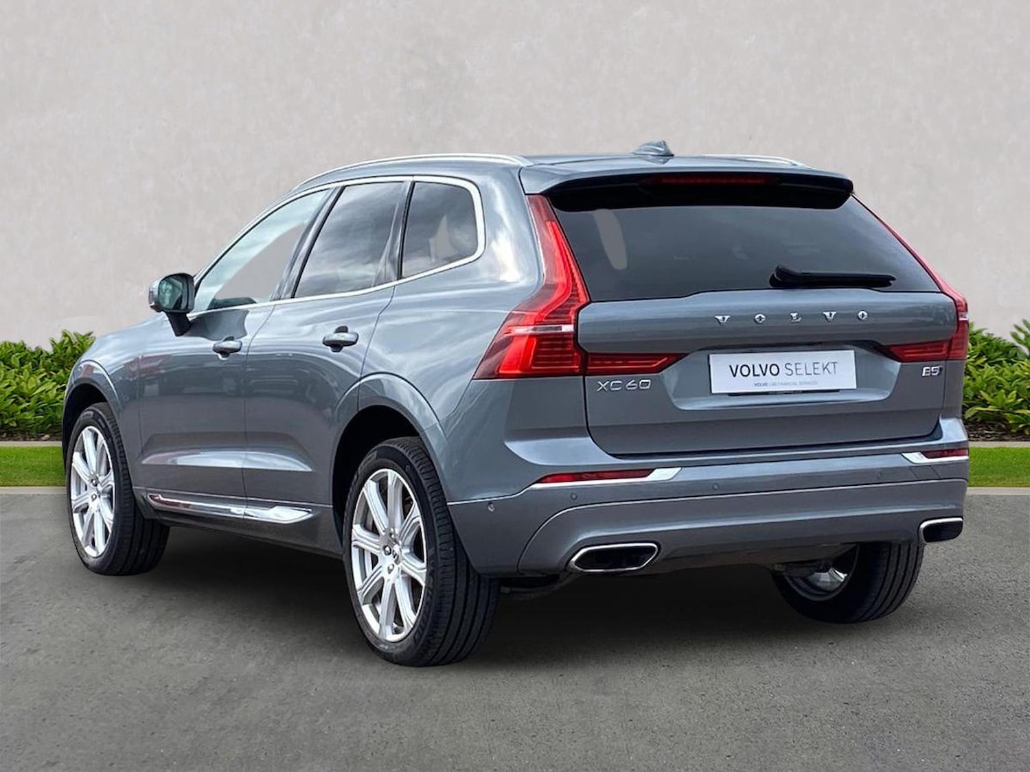 Used Volvo XC60 2020 for sale - 78026091: Photo 2