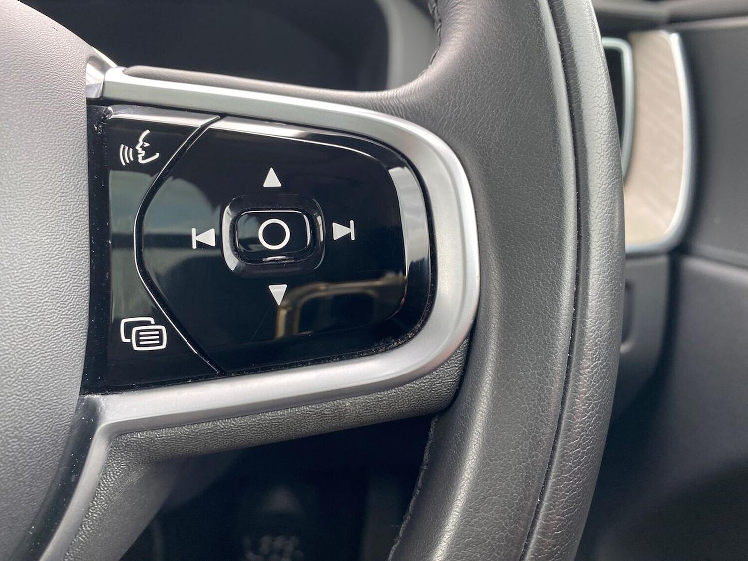 Used Volvo XC60 2020 for sale - 78026091: Photo 26