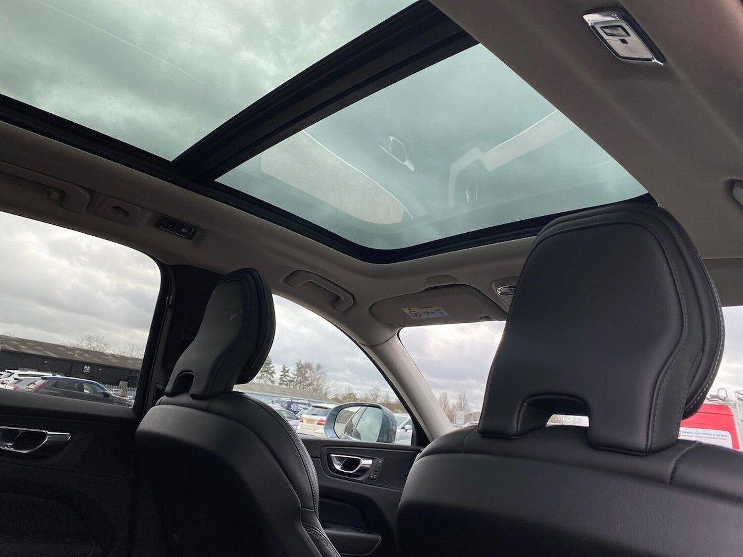 Used Volvo XC60 2020 for sale - 78026091: Photo 32