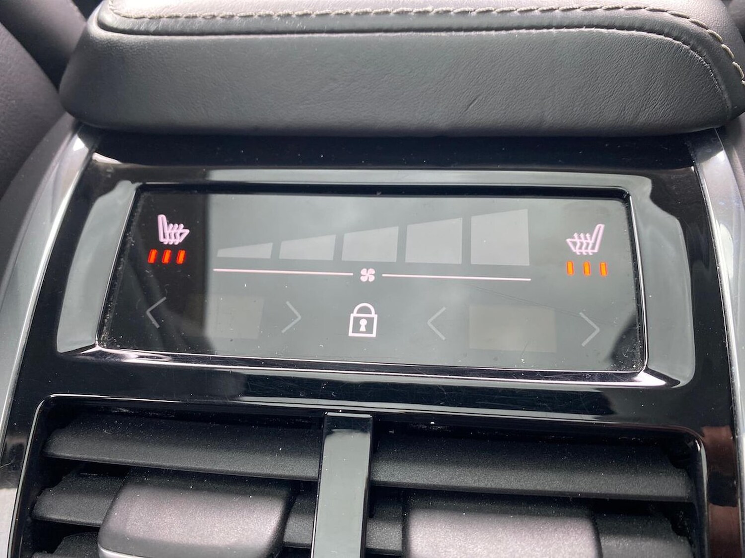 Used Volvo XC60 2020 for sale - 78026091: Photo 39