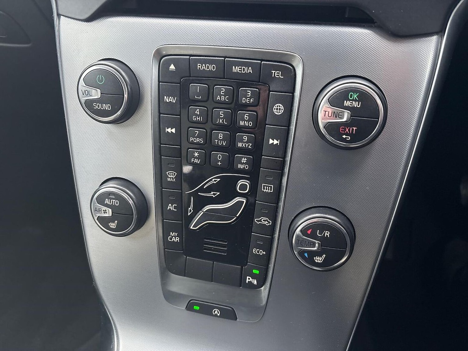 Used Volvo V40 2017 for sale - 77024295: Photo 14