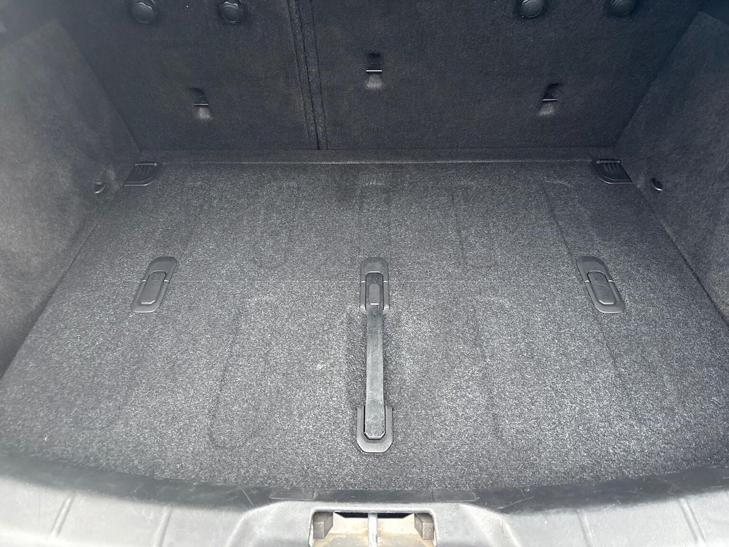 Used Volvo V40 2017 for sale - 77024295: Photo 19