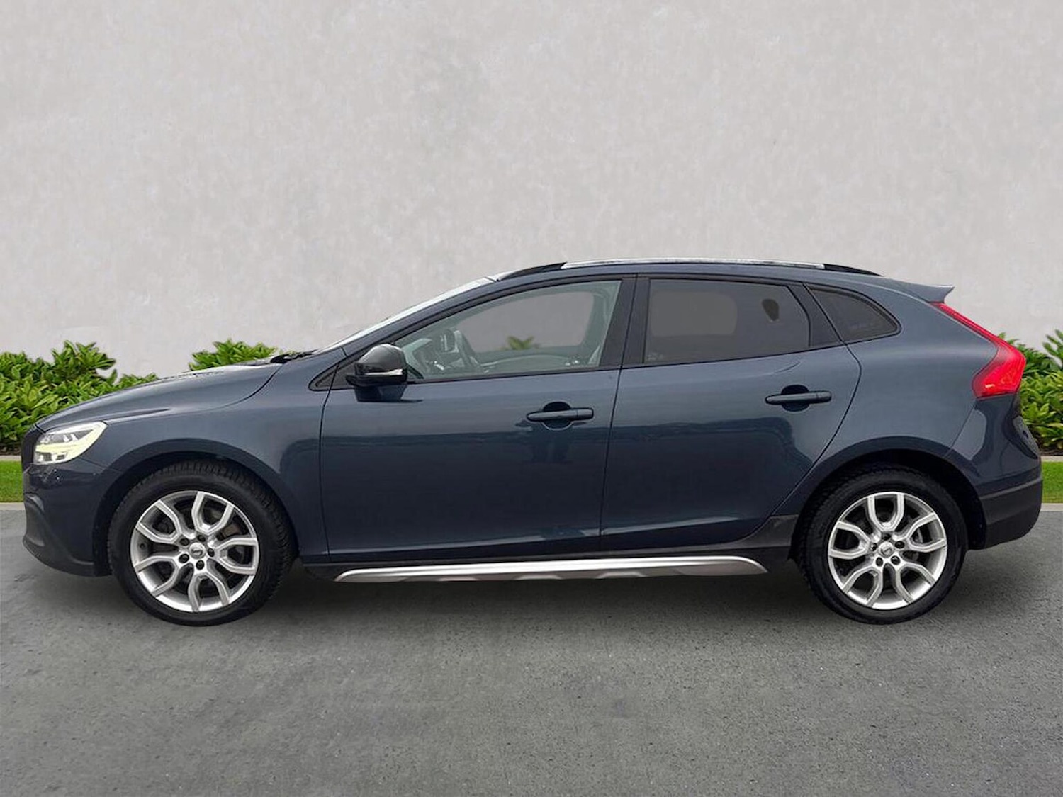 Used Volvo V40 2017 for sale - 77024295: Photo 21