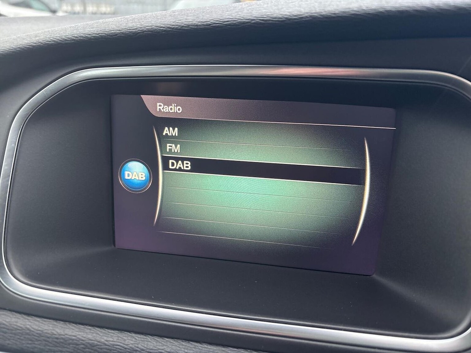 Used Volvo V40 2017 for sale - 77024295: Photo 27