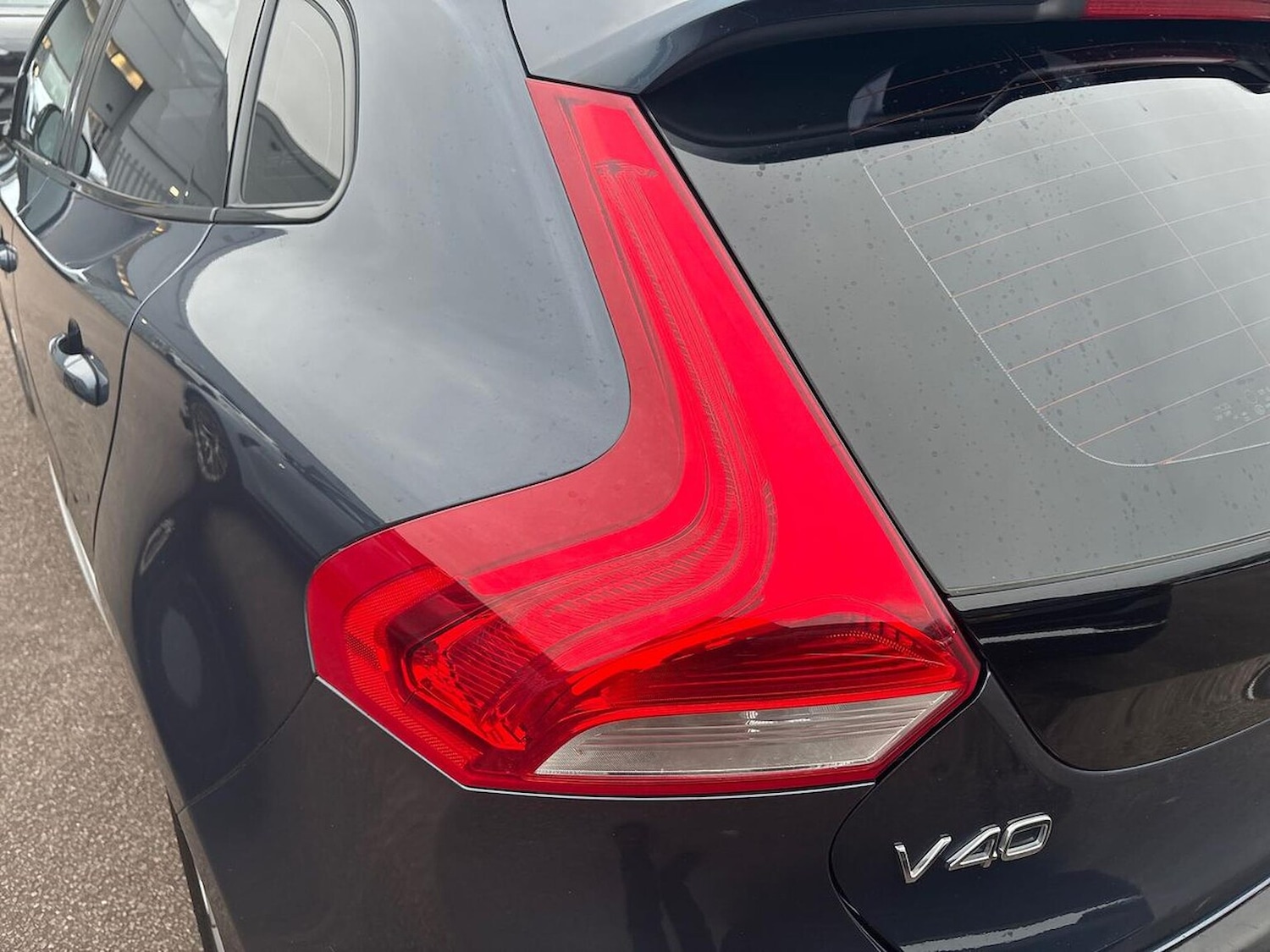 Used Volvo V40 2017 for sale - 77024295: Photo 37