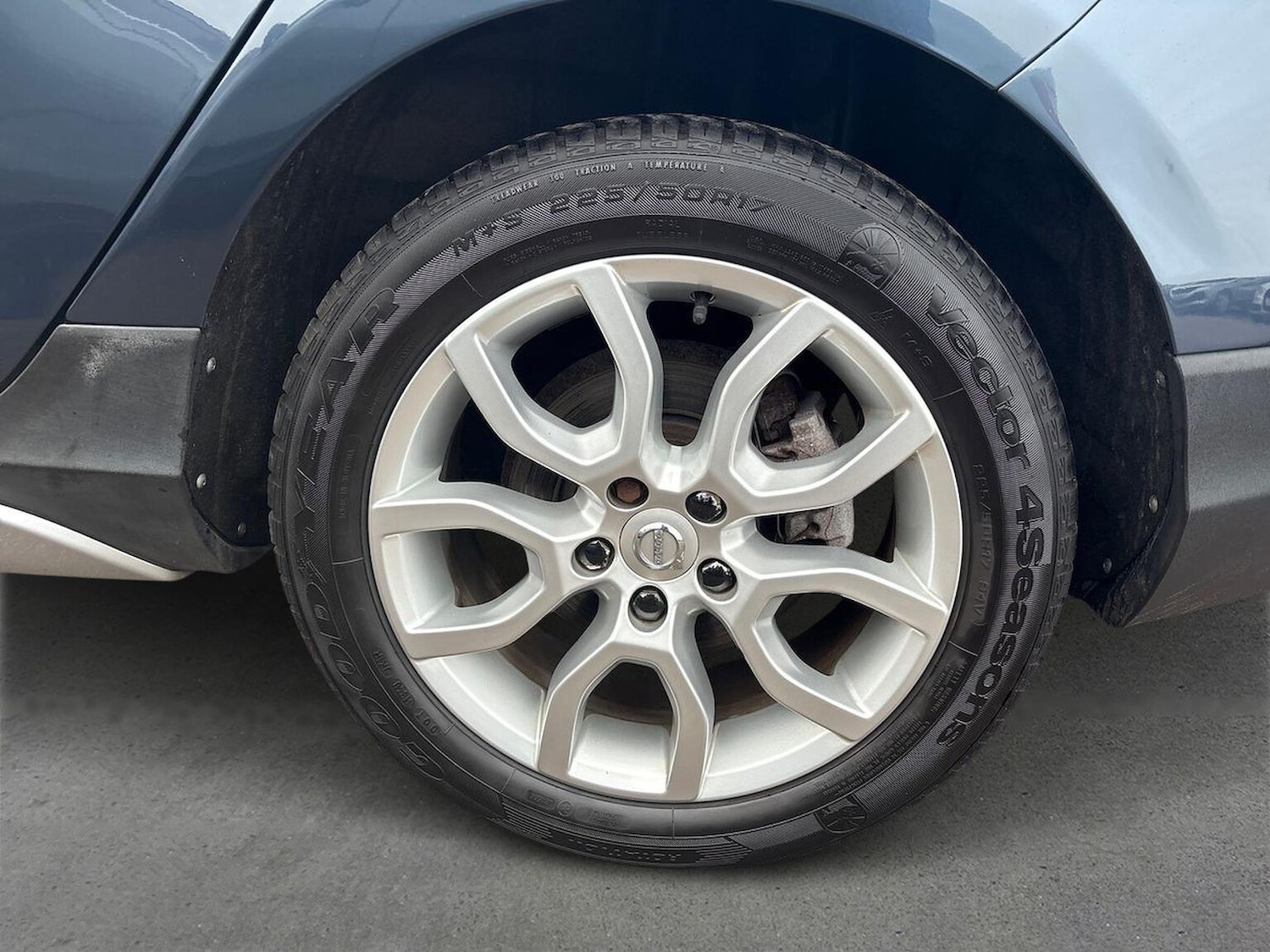 Used Volvo V40 2017 for sale - 77024295: Photo 8