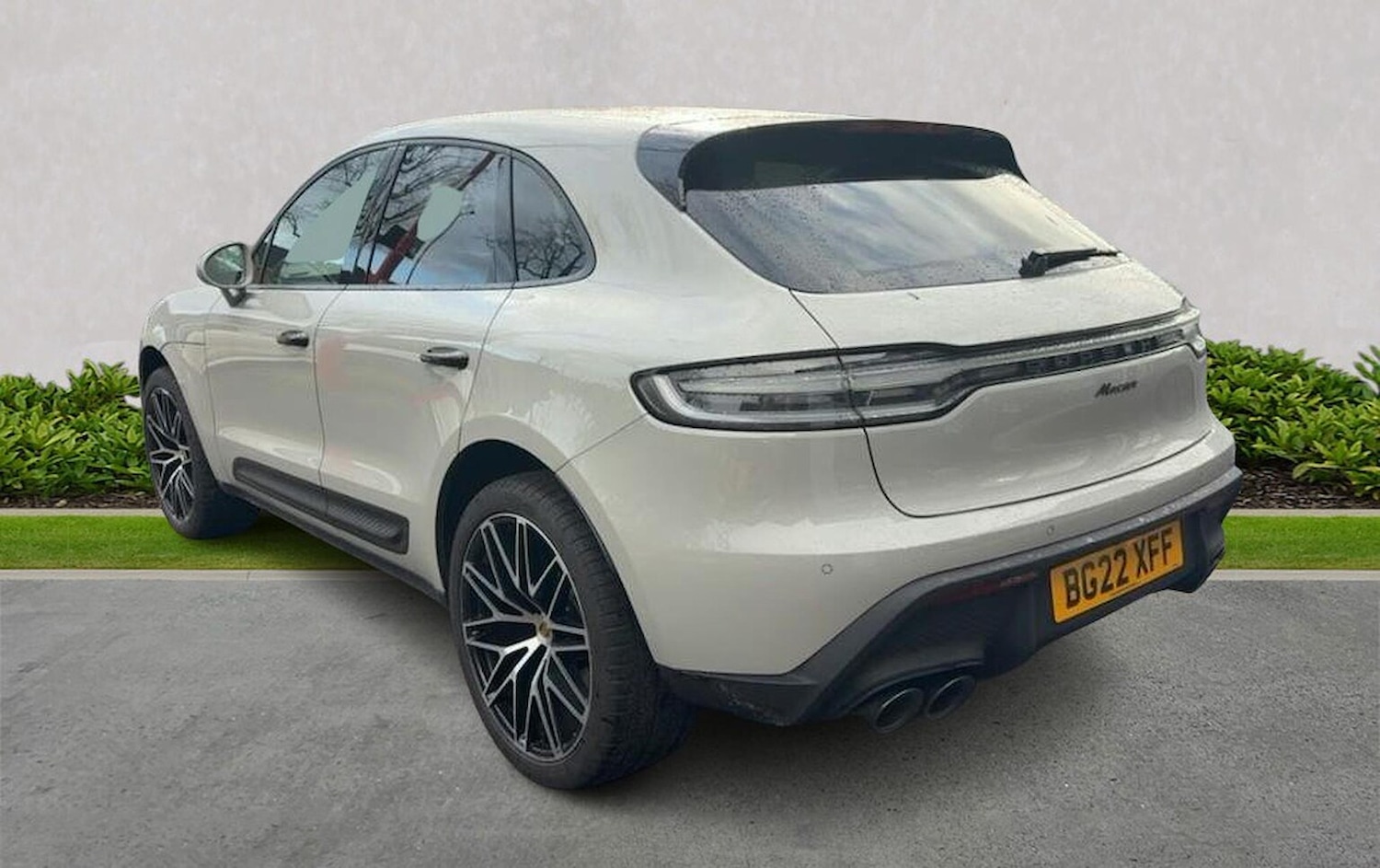 Used Porsche Macan 2022 for sale - 76931585: Photo 2