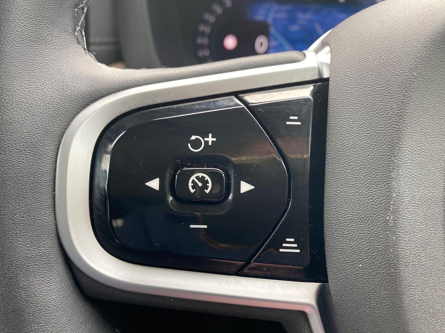 Used Volvo XC60 2025 for sale - 78193953: Photo 29